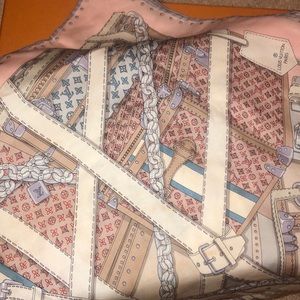 Louie Vuitton Silk scarf